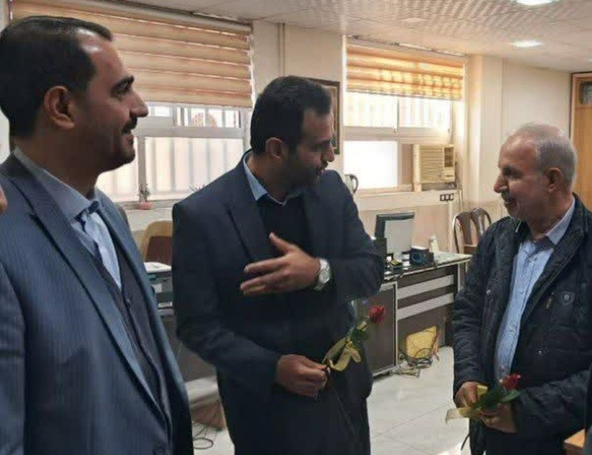 نقش انکارناپذیر دانشگاه آزاد در گسترش علم و کمک به دولت
