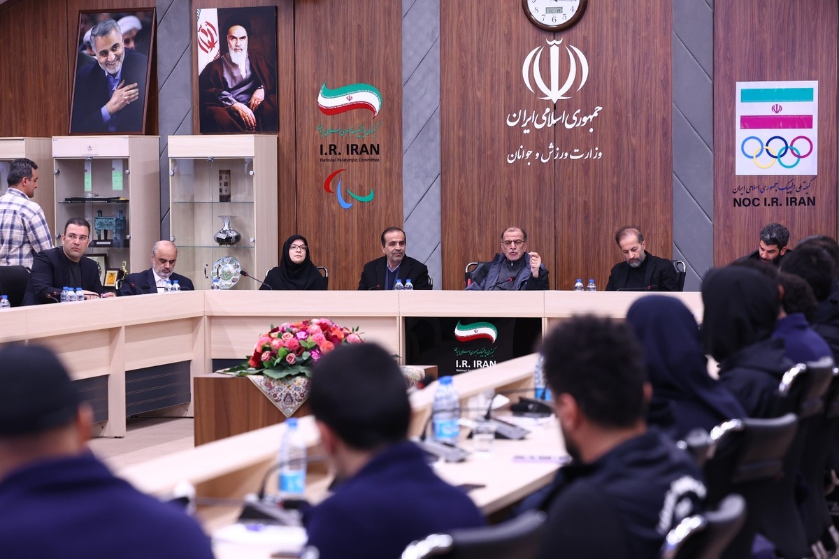 خسروی وفا: اگر مصاحبههای ورزشکاران در بازیهای آسیایی چارچوب نداشته باشد، برخورد میکنیم/ توقع کسب مدال نداریم