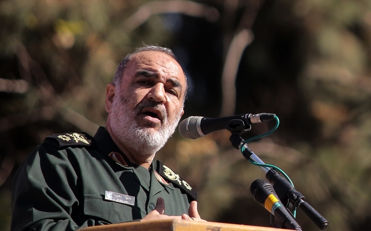 سرلشکر سلامی: هیچ دشمنی توانایی نفوذ در قلب و ذهن سپاه را ندارد