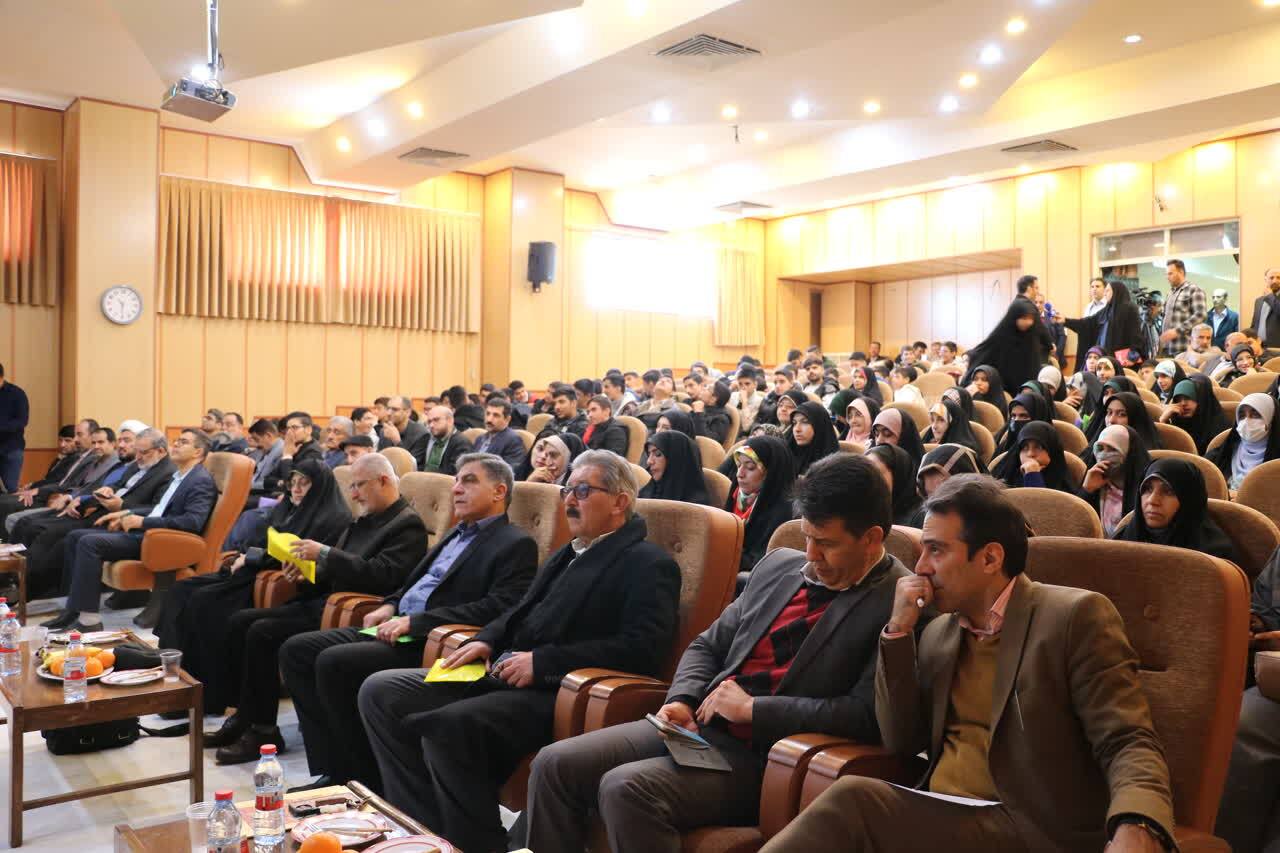 افزایش سهبرابری تولید آثار فرهنگی، ادبی، علمی و هنری در دانشگاه آزاد اسلامی افزایش سهبرابری تولید آثار فرهنگی، ادبی، علمی و هنری در دانشگاه آزاد اسلامی