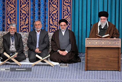دیدار شرکت‌کنندگان در مسابقات بین‌المللی قرآن با رهبر معظم انقلاب
