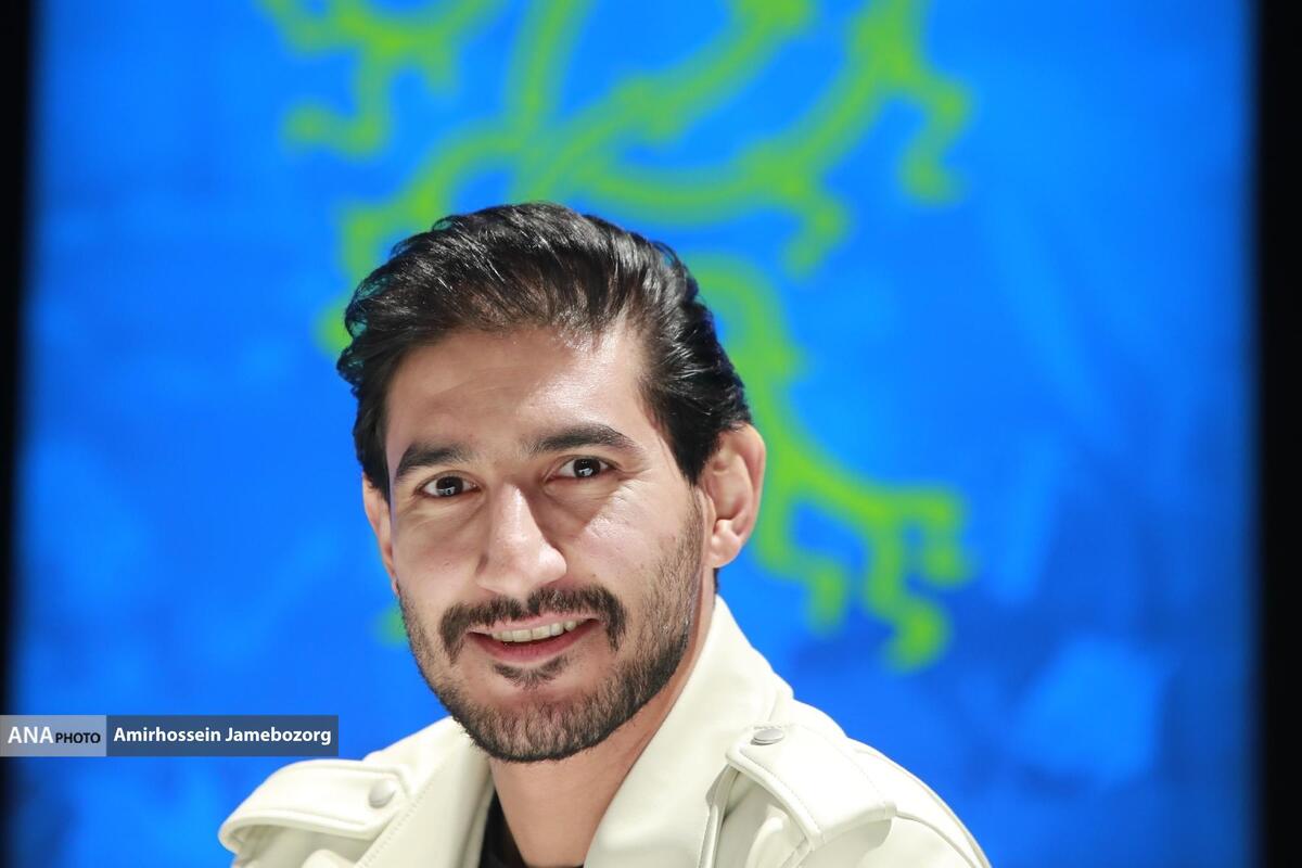 شهدا قهرمانان ملی هستند و باید درباره آنها فیلم ساخت