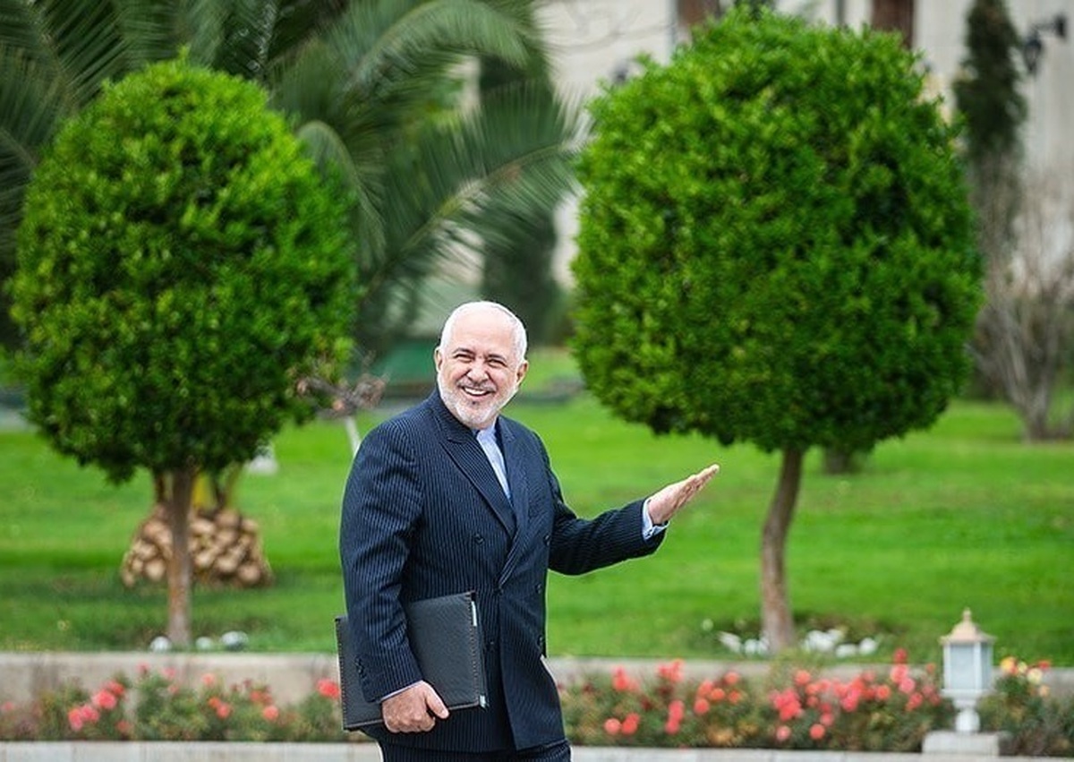 ظریف به اظهارات حمید رسایی واکنش نشان داد نمایندگان مجلس به من لطف دارند