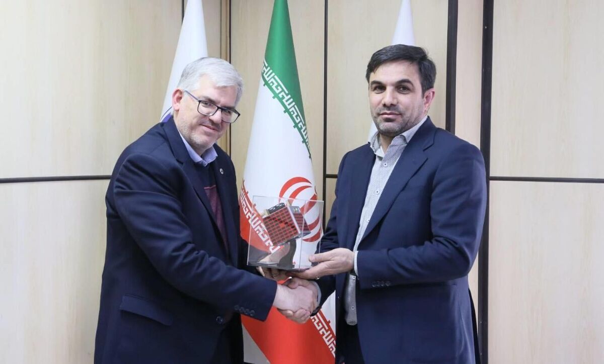 بهرهبرداری از دادههای فضایی در سامانه پنجره واحد مدیریت زمین