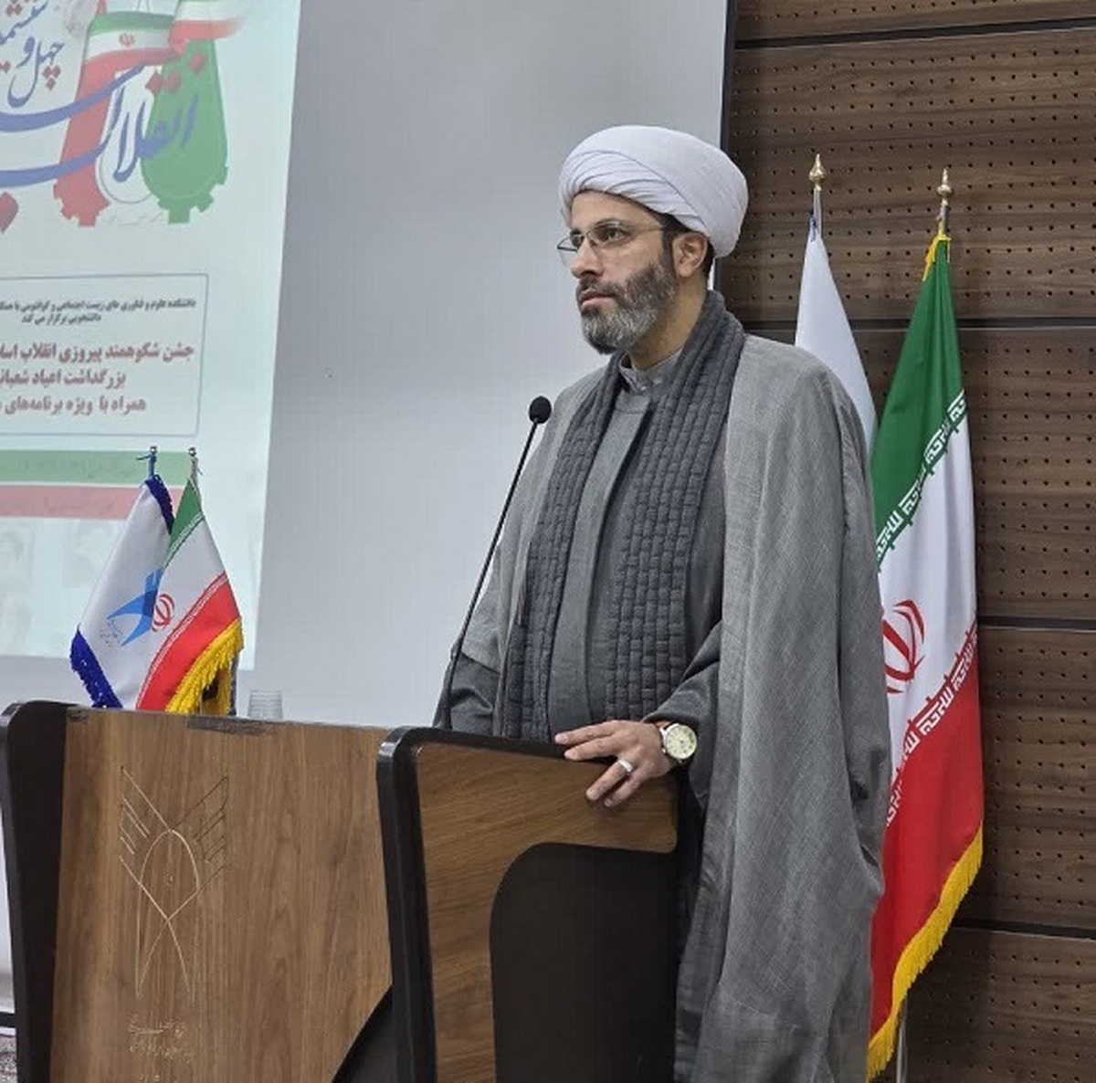 خیزش مردمی پشتوانه انقلاب اسلامی بود؛ لزوم نگرش همهجانبه به مسائل کشور