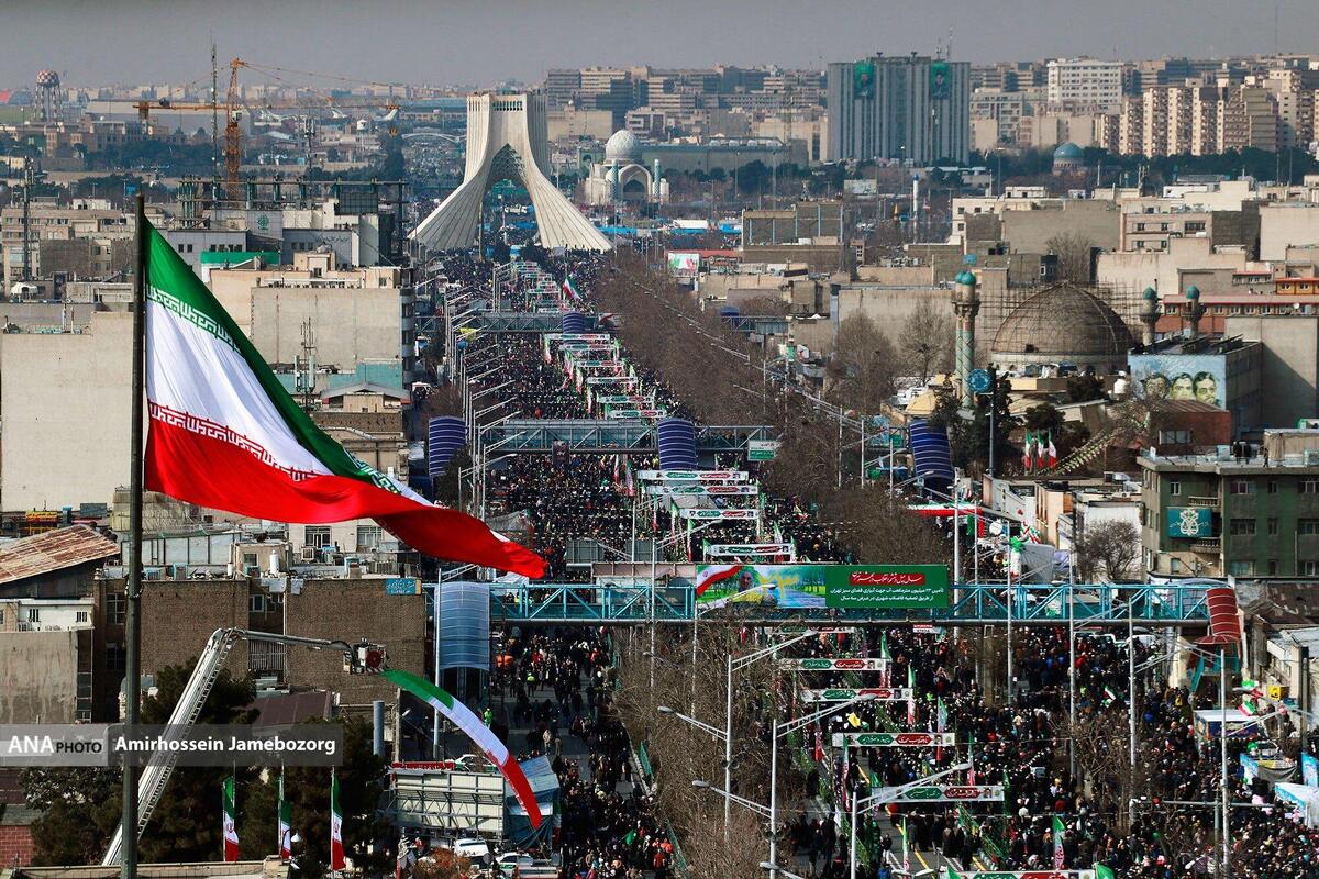قطعنامه راهپیمایی سراسری ۲۲ بهمن سال ۱۴۰۳ دولت از کاهش ارزش پول جلوگیری کند