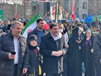 مخبر: مردم عزت و استقلال خود را با هیچ چیز معامله نمیکنند