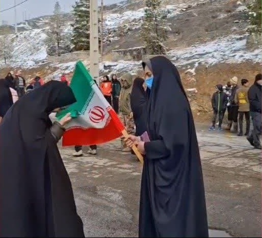 گرمای دلها در سرمای هوا؛ حضور پرشور مردم در راهپیمایی ۲۲ بهمن سراسر کشور گرمای دلها در سرمای هوا؛ حضور پرشور مردم در راهپیمایی ۲۲ بهمن سراسر کشور