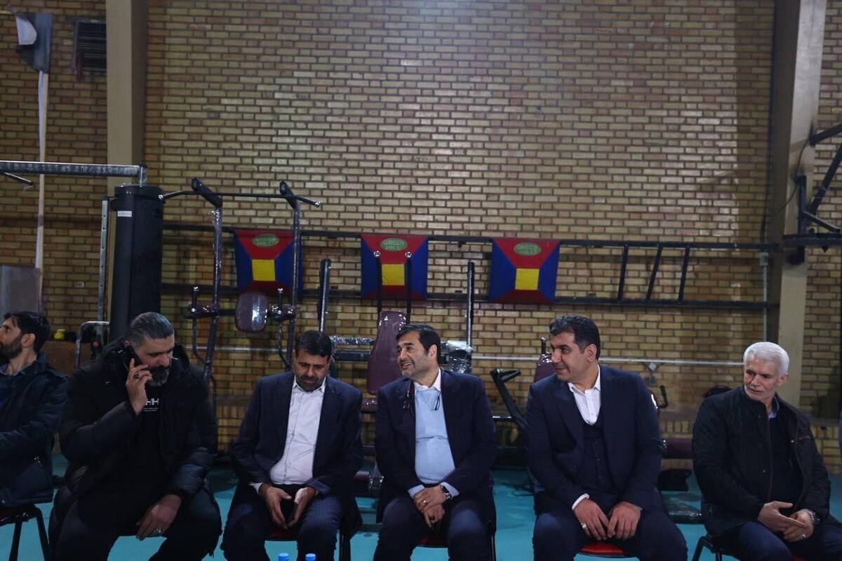 انتقادات تند مربی تیم ملی بوکس به رئیس فدراسیون: او توهین میکند وزارت ورزش ورود کند پولها کجا هزینه میشود