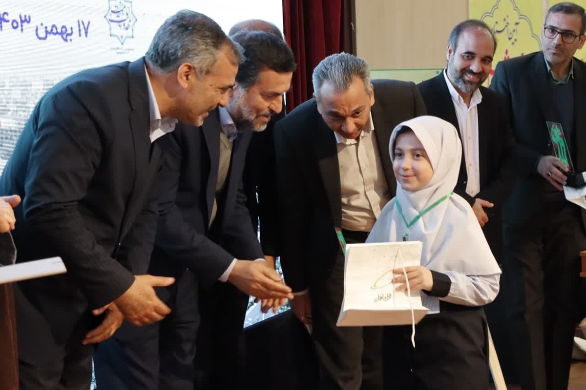 گامی بلند برای امامت و مهدویت با 62 برنامه و دهها هزار اثر ماندگار گامی بلند برای امامت و مهدویت با 62 برنامه و دهها هزار اثر ماندگار