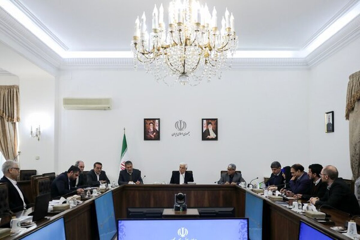 عارف: هزینه برای هوش مصنوعی سرمایهگذاری برای آینده کشور است