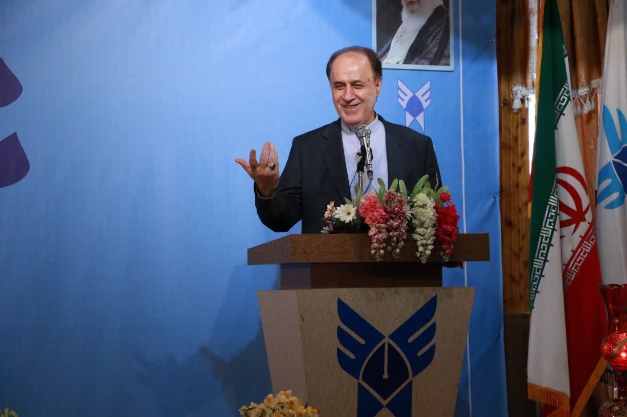 «صنایع دستی» نتیجه عشق درونی هنرمندان ایرانی «صنایع دستی» نتیجه عشق درونی هنرمندان ایرانی