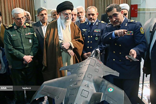 بازدید فرمانده کل قوا از آخرین دستاوردهای دانشمندان صنعت دفاعی کشور