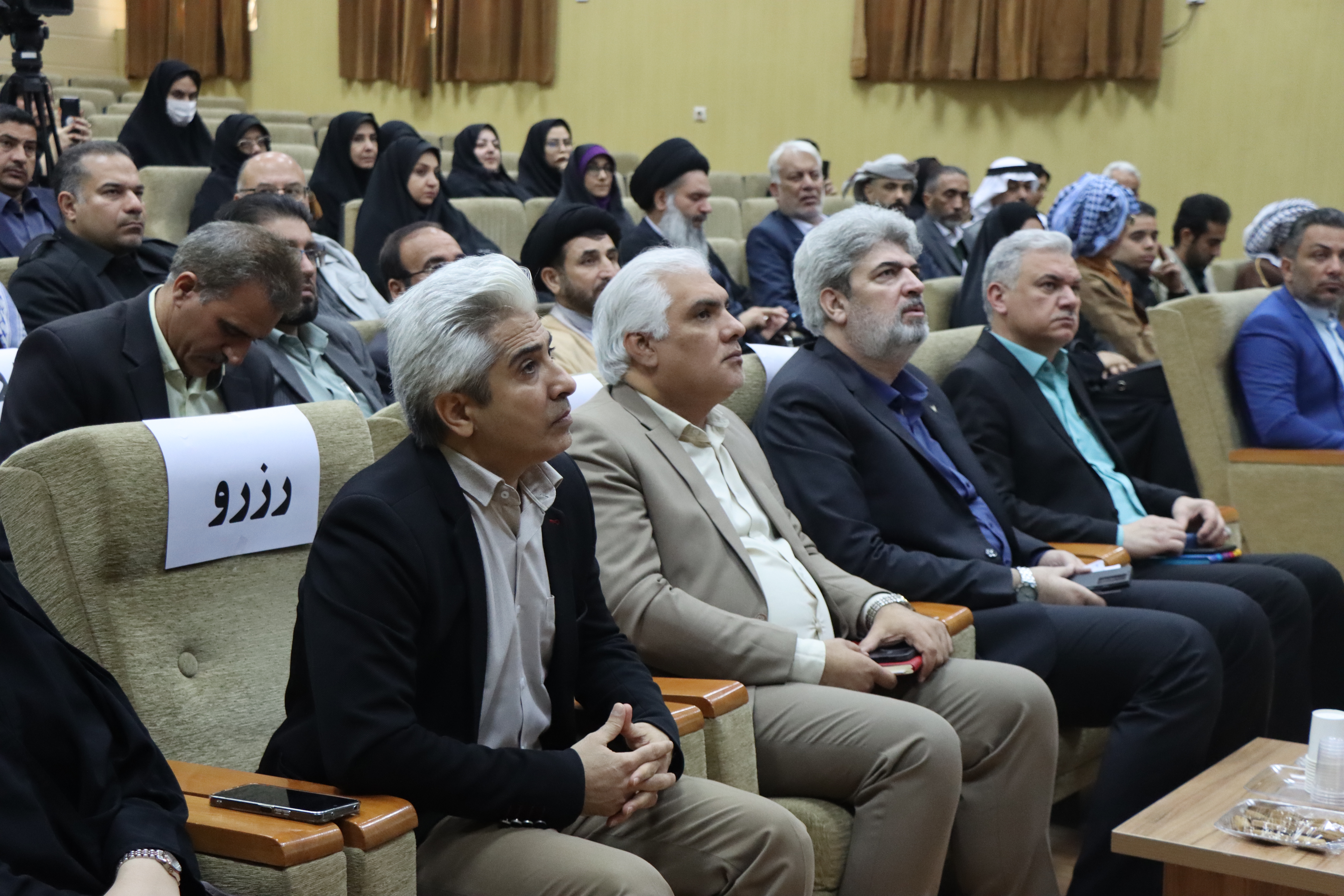 جذب جوانان و نوجوانان با زبان هنر در قالب فعالیتهای فرهنگی؛ اقدام نکنیم جذب شبکههای ماهوارهای میشوند جذب جوانان و نوجوانان با زبان هنر در قالب فعالیتهای فرهنگی؛ اقدام نکنیم جذب شبکههای ماهوارهای میشوند