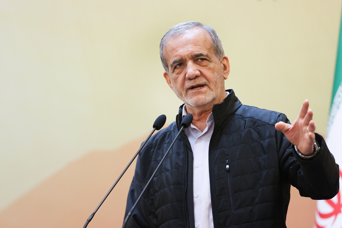پزشکیان: ایران با هیچ کشوری سر جنگ ندارد/ در مقابل هیچ تهدیدی کوتاه نیامده و تسلیم نمیشویم