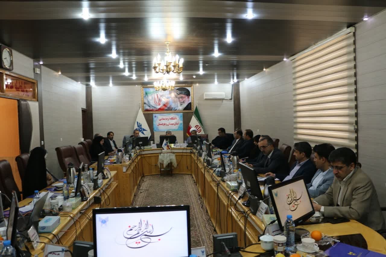 توسعه طرحهای اقتصاد دانشبنیان به تقویت فرهنگ نوآوری و خلّاقیت بین دانشجویان کمک میکند توسعه طرحهای اقتصاد دانشبنیان به تقویت فرهنگ نوآوری و خلّاقیت بین دانشجویان کمک میکند