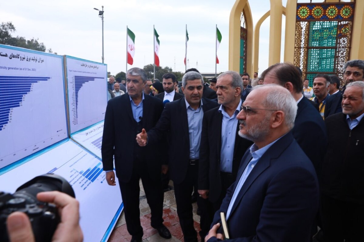 بازدید رئیس جمهور از نیروگاه اتمی بوشهر آغاز دو عملیات اجرایی در فازهای ۲ و ۳ نیروگاه اتمی +عکس