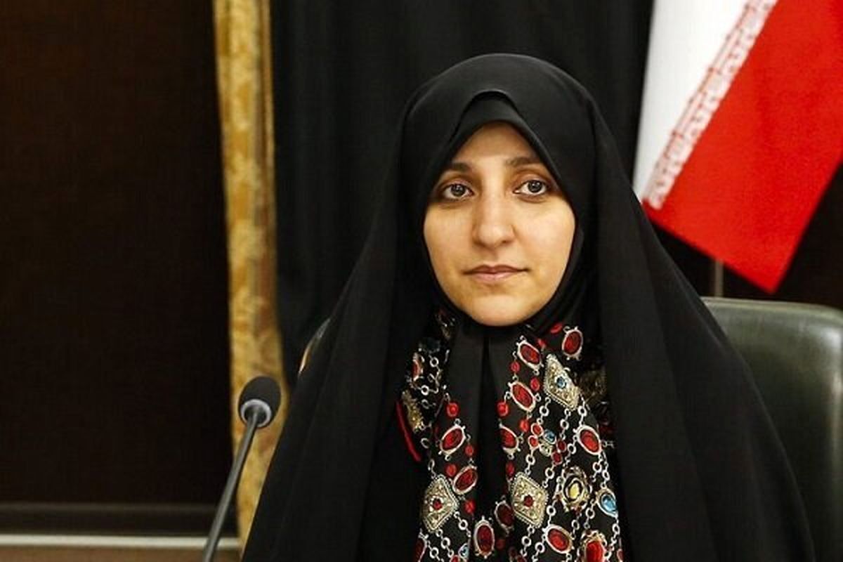 کلنگ زنی بازارچه مشاغل خانگی و مرکز آموزش فنیوحرفهای زنان سرپرست خانوار بوشهر