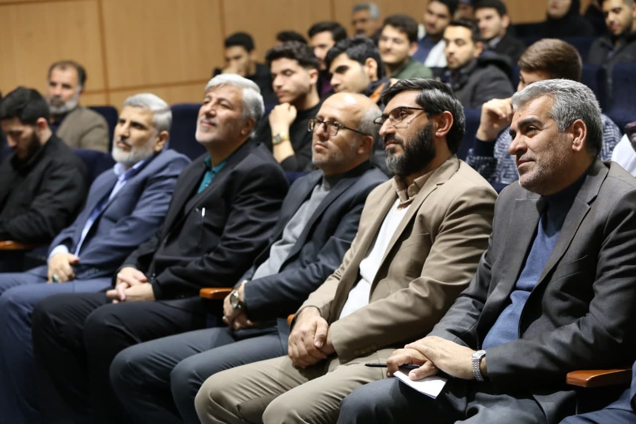 هنر؛ بهترین روایتگر فرهنگ ایثار و شهادت هنر؛ بهترین روایتگر فرهنگ ایثار و شهادت