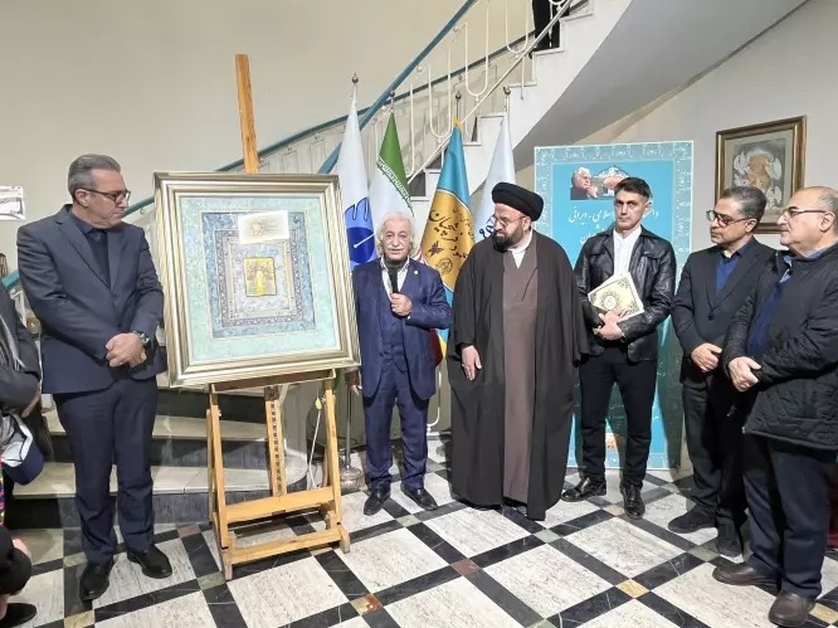 نگاره «سجاده نور» استاد ابوالقاسمی رونمایی شد