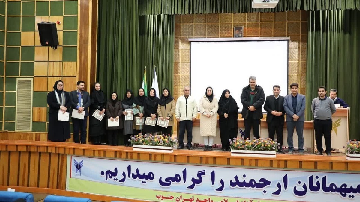 گامی بلند برای امامت و مهدویت با 62 برنامه و دهها هزار اثر ماندگار گامی بلند برای امامت و مهدویت با 62 برنامه و دهها هزار اثر ماندگار