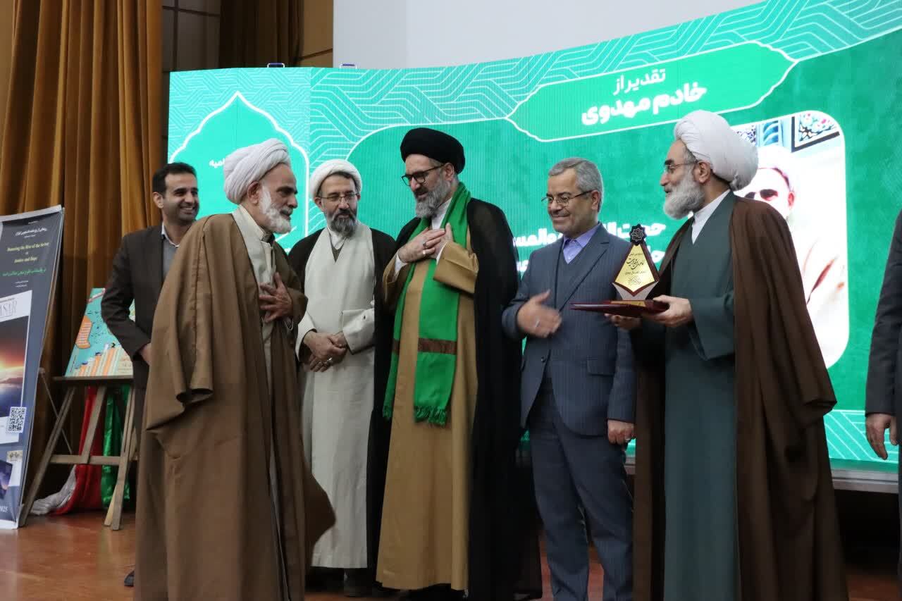 گامی بلند برای امامت و مهدویت با 62 برنامه و دهها هزار اثر ماندگار گامی بلند برای امامت و مهدویت با 62 برنامه و دهها هزار اثر ماندگار