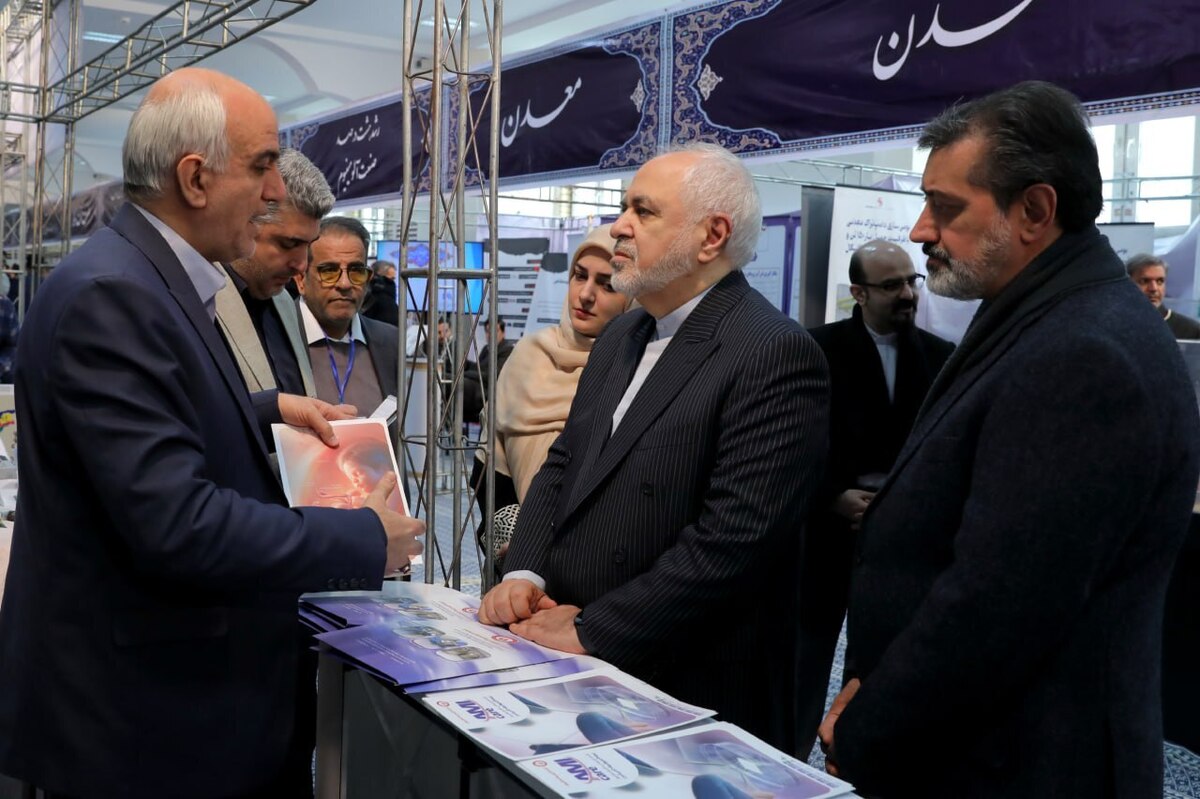ظریف: با دیدن توانمندیهای صنعتی، به شدت غرور برای من ایجاد شده است