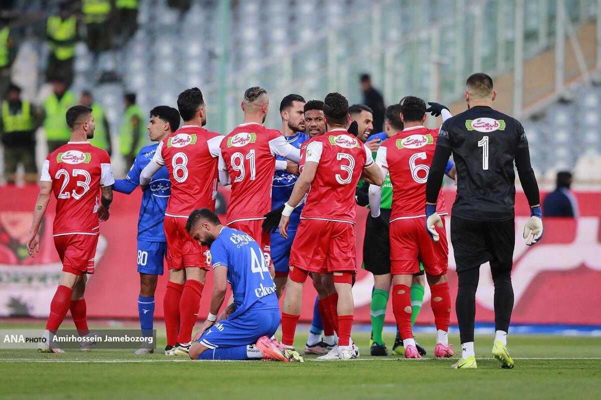 ادامه سریال جنجالهای دربی قسمت صد و پنجم/جنجال گل محمدی در اصفهان و درگیری عجیب در دیدار هوادار گل گهر