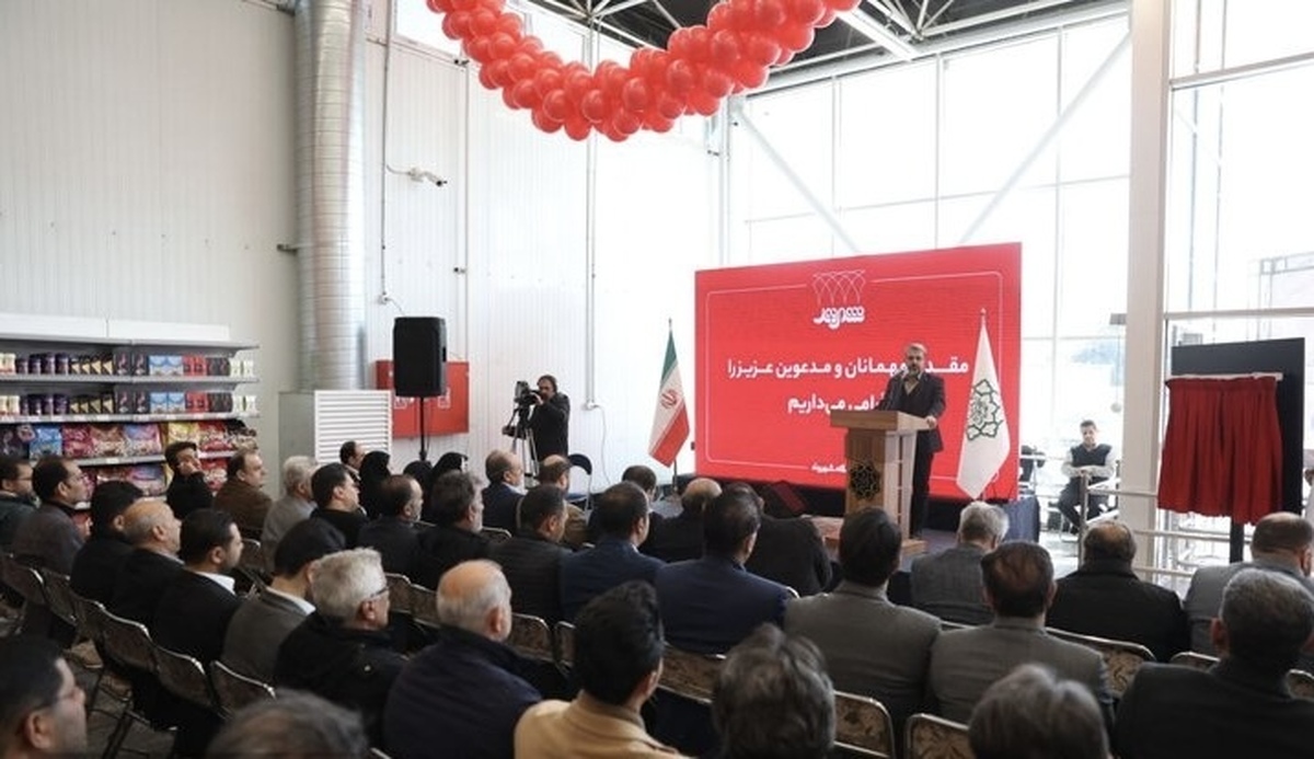 سیاست این است کالابرگ و کالای یارانهای در اختیار فروشگاههای ملی باشد