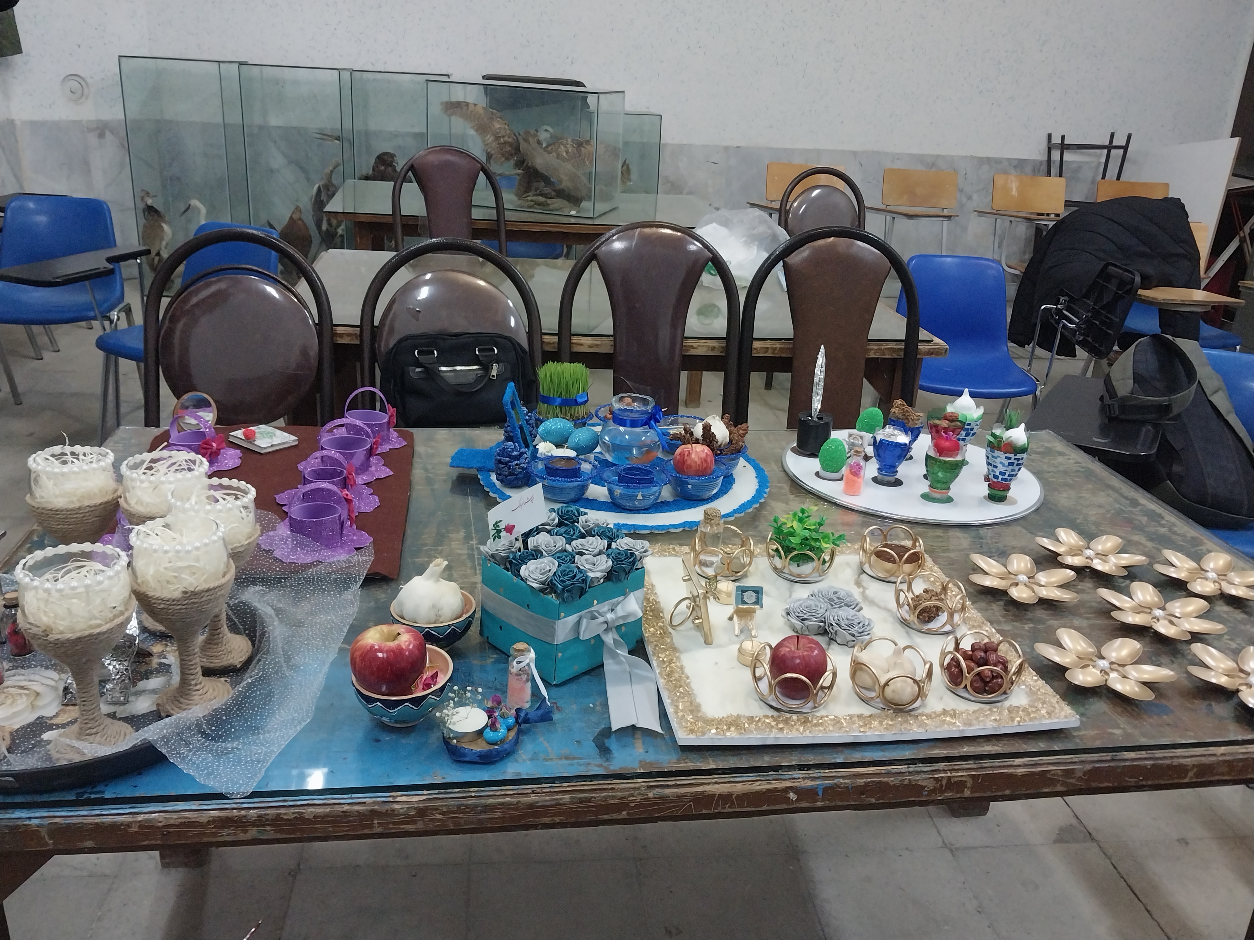 هنر بازیافت و نوآوری؛ سفره هفتسین از مواد دورریز به سبک دانشجویی هنر بازیافت و نوآوری؛ سفره هفتسین از مواد دورریز به سبک دانشجویی