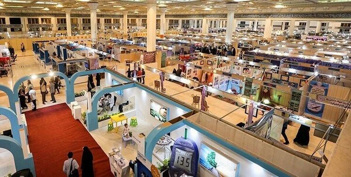 استقبال پرشور مردم از نمایشگاه قرآن ۴۰۳  هرچه داریم از قرآن است