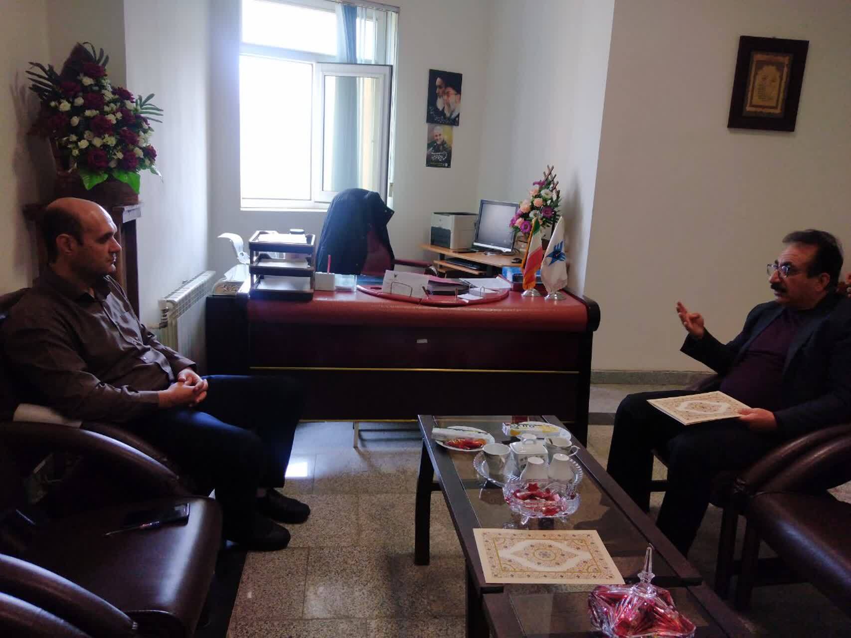 جزئیاتی از تفاهمنامه دانشگاه آزاد و اتاق اصناف شهرستان فسا جزئیاتی از تفاهمنامه دانشگاه آزاد و اتاق اصناف شهرستان فسا