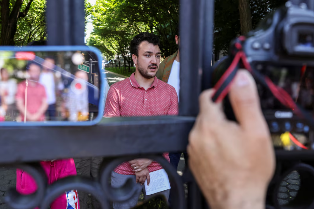سرکوب دوباره دانشجویان در آمریکا آغاز شد بازداشت دانشجوی فلسطینی دانشگاه کلمبیا +عکس