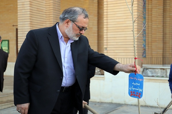 سروریمجد: دانشگاه آزاد فقط مدرک نمیدهد، مسئله حل میکند سروریمجد: دانشگاه آزاد فقط مدرک نمیدهد، مسئله حل میکند