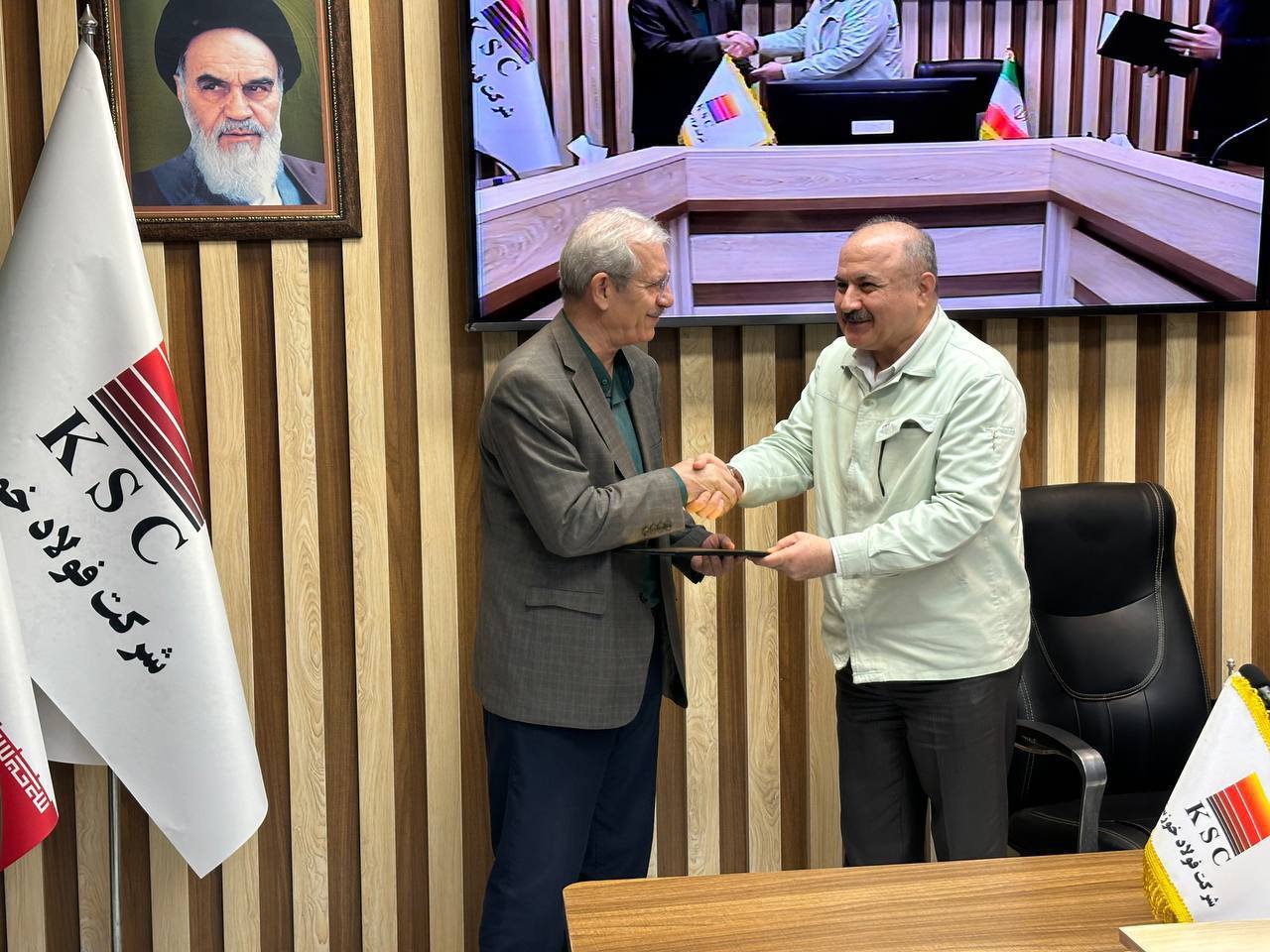 مدیرعامل و رئیس هیات مدیره جدید فولاد خوزستان معرفی شدند مدیرعامل و رئیس هیات مدیره جدید فولاد خوزستان معرفی شدند