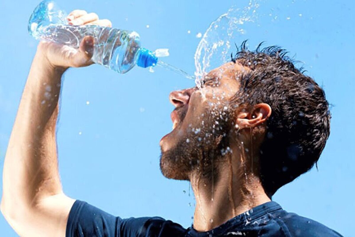 چگونه از کم‌آبی بدن پیشگیری کنیم؟