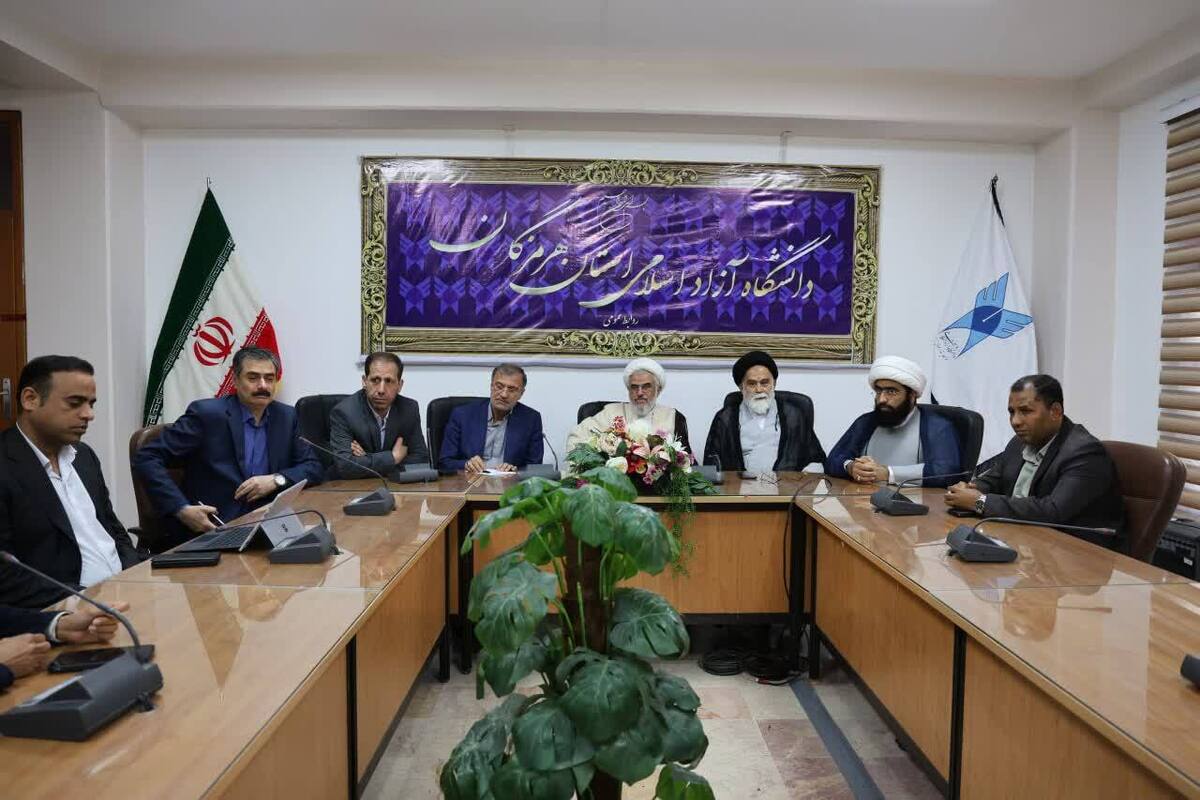 مرادی: دانشگاه به چالشهای سیستم آبشیرینکن هرمزگان ورود کند