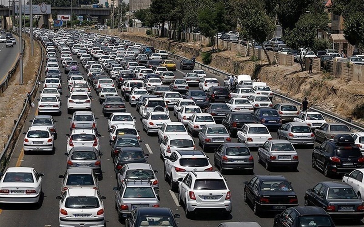 آخرین وضعیت راههای کشور ترافیک سنگین در آزاد راه قزوین -کرج- تهران