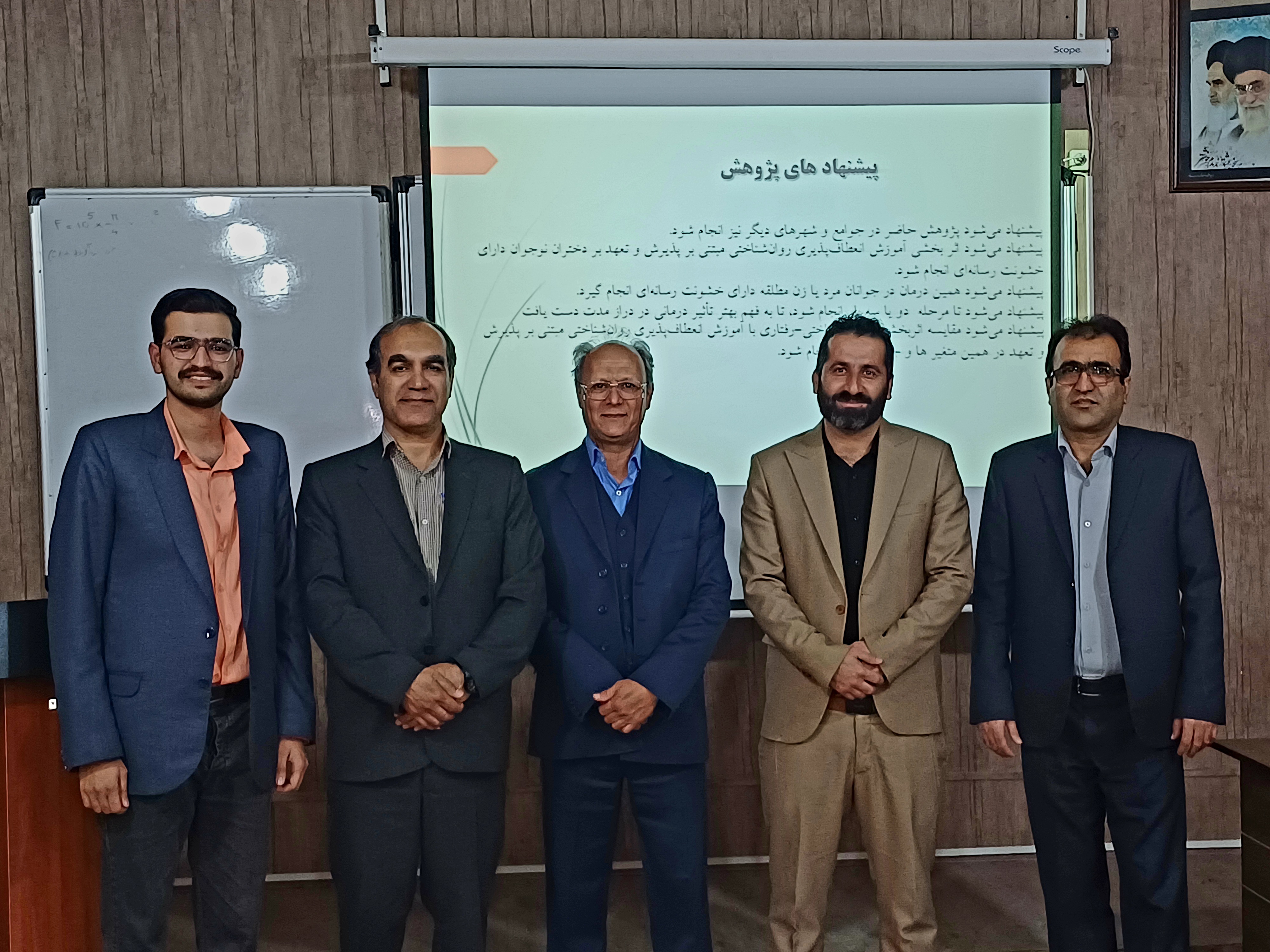 دفاع پدر و پسری از پایان‌نامه ارشد؛ از ادبیات عرب تا روان‌شناسی بالینی