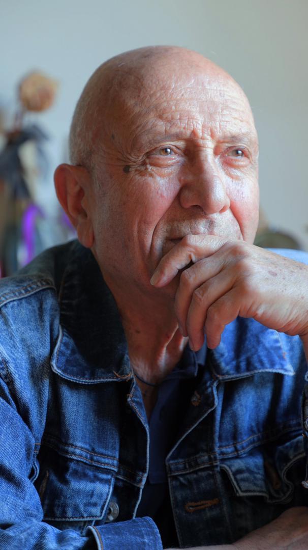 هنرمند باید ردپایش بدون گرد و خاک باشد