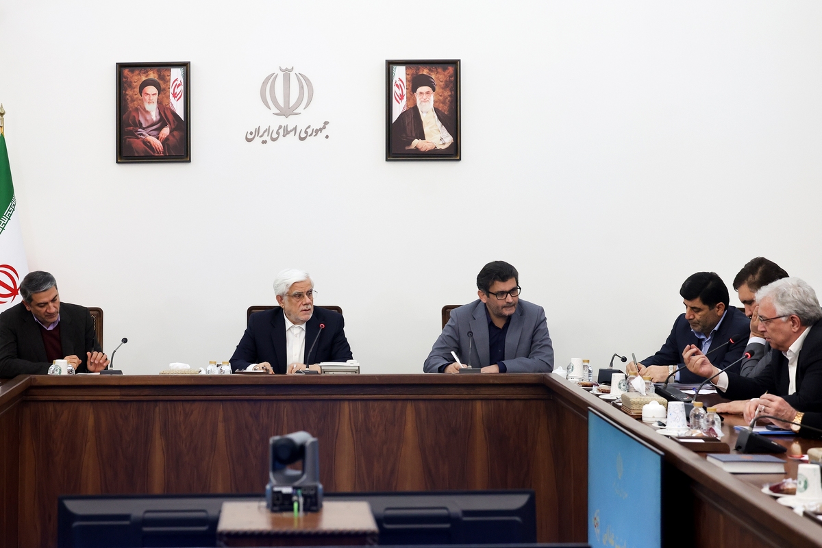 عارف: هرکجا احتکار و گرانفروشی وجود داشته باشد با قدرت برخورد میشود