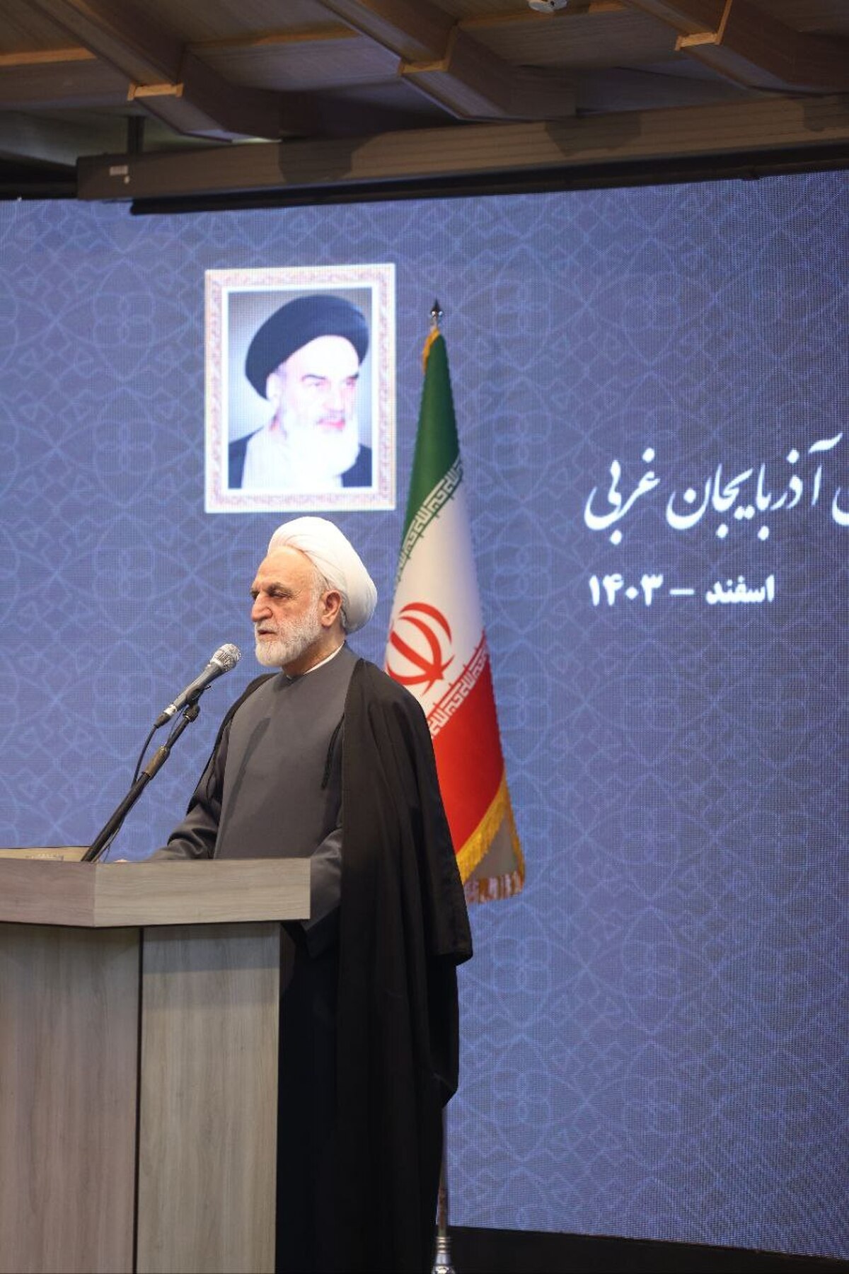 تکریم ارباب رجوع و حُسنخلق با مراجعین به دستگاه قضایی یک اصل اساسی برای ما محسوب میشود