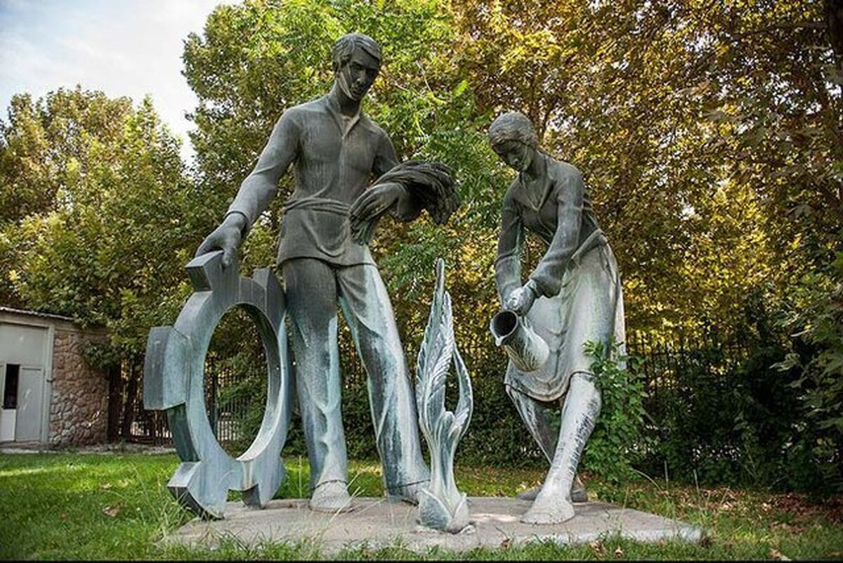 فرم و شکل در مجسمه‌های شهری