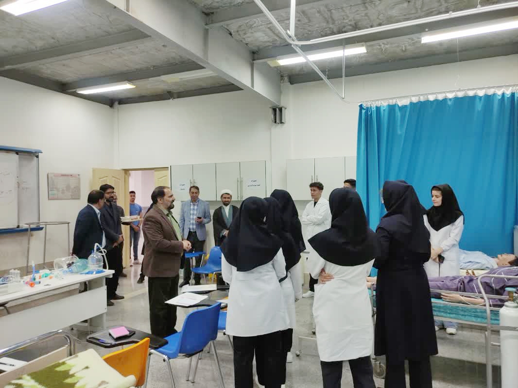 معلم اساسیترین عامل تحقق اهداف نظام تعلیم و تربیت است معلم اساسیترین عامل تحقق اهداف نظام تعلیم و تربیت است