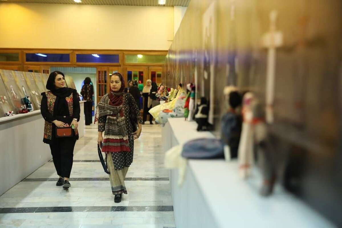 افتتاح نمایشگاه نقشههای تاریخی خلیجفارس و عروسکهای بومی اقوام ایرانی