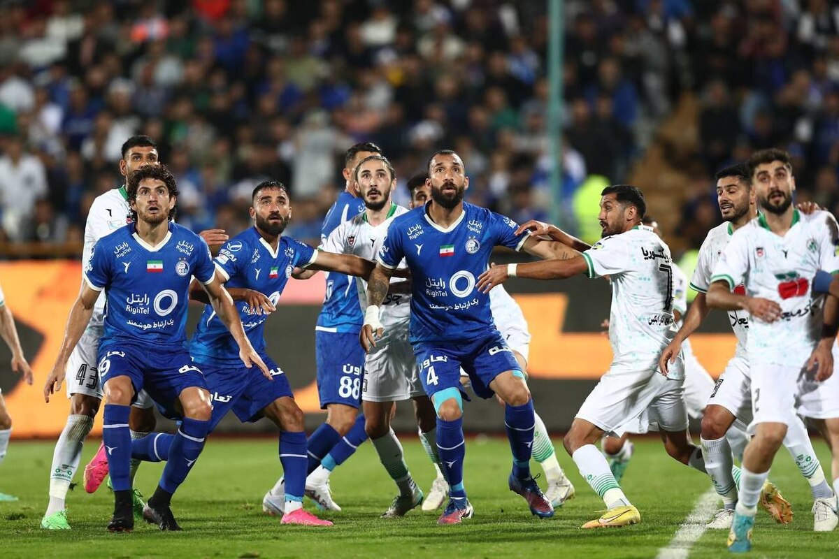 یوسفی: انگیزه استقلال برای قهرمانی بیشتر از پرسپولیس است حمایت هواداران تیم نکونام را به بازی برگرداند