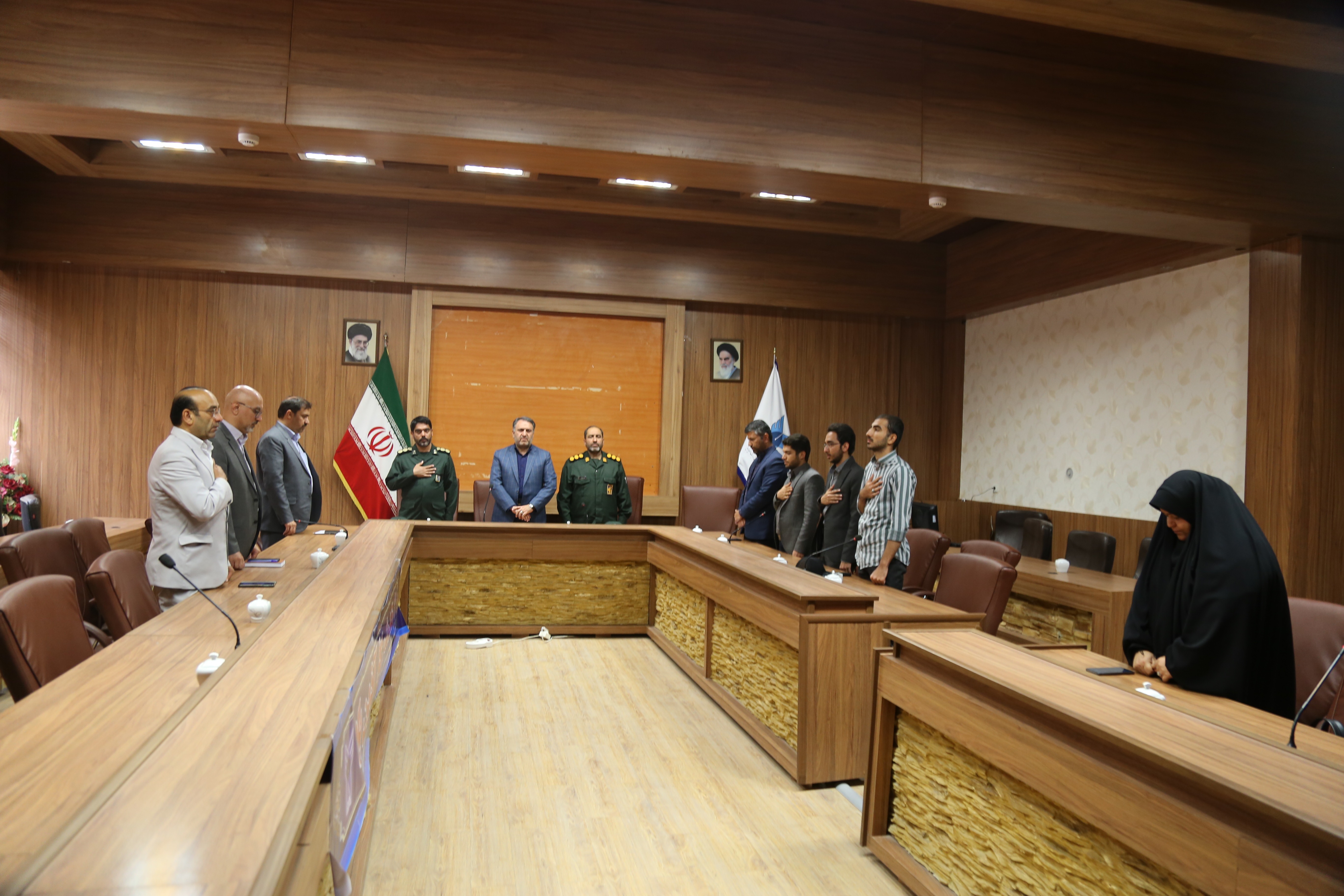 عزت جمهوری اسلامی حاصل رشادت سپاه پاسداران و نیروهای مسلح است عزت جمهوری اسلامی حاصل رشادت سپاه پاسداران و نیروهای مسلح است