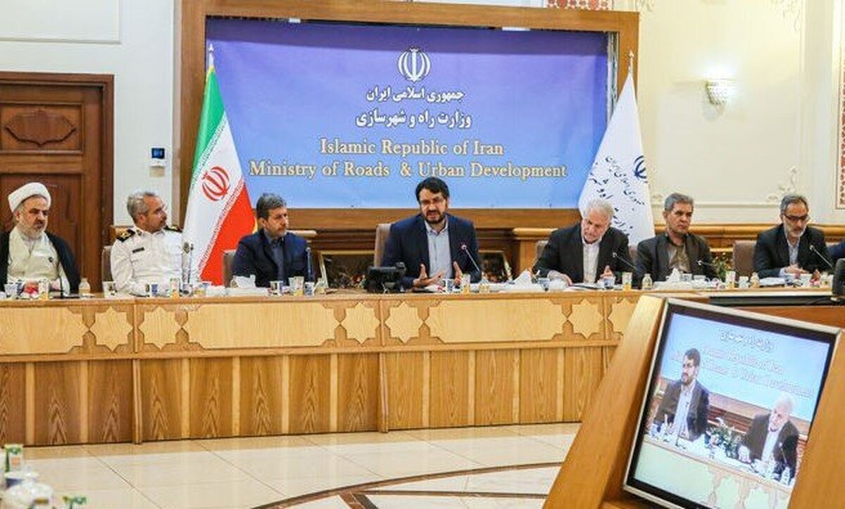 پیگیری کنترل سرعت شبکه حملونقل عمومی با استفاده از سامانههای هوشمند