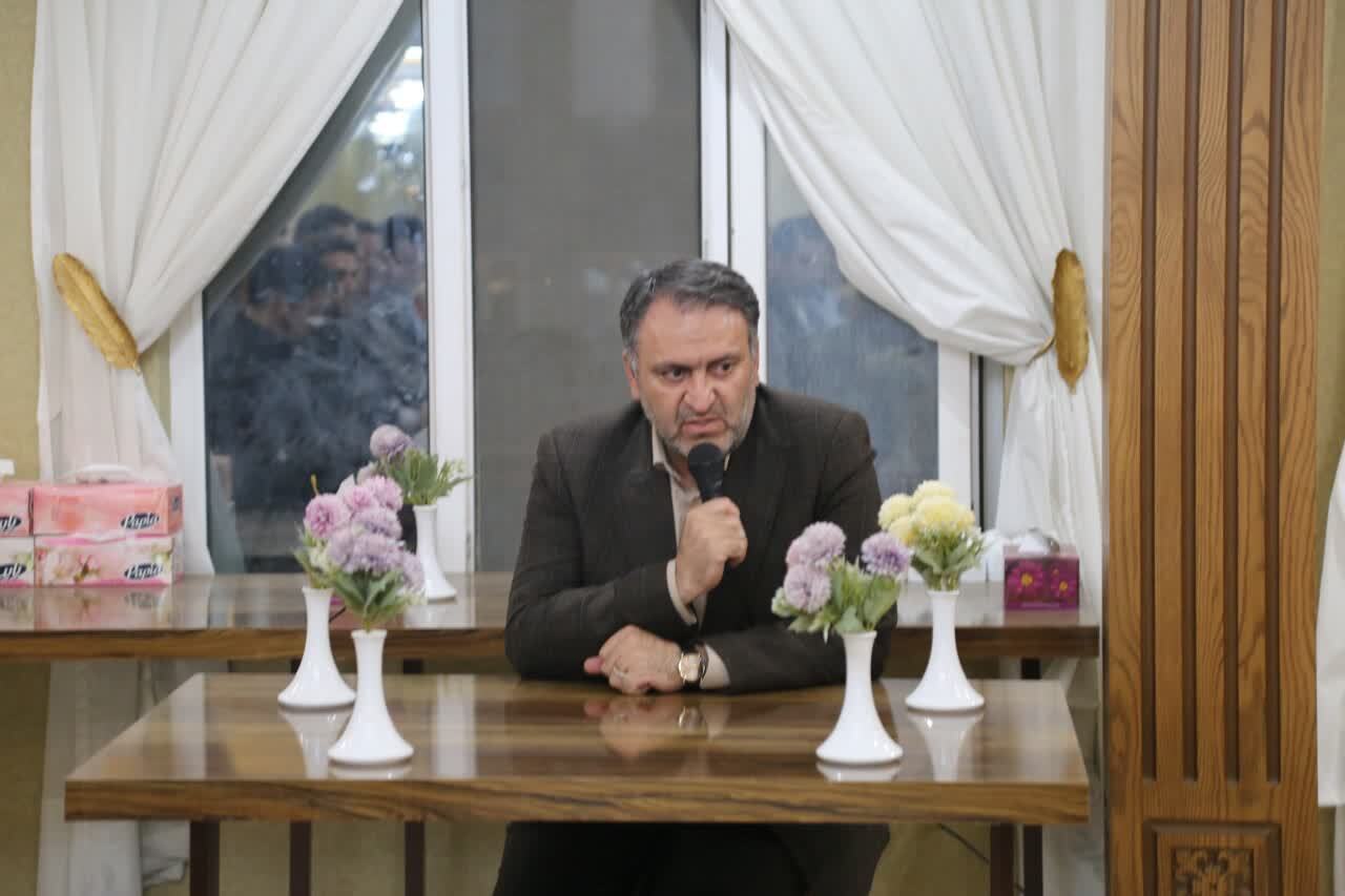 از نگاه تحولخواهی جامعه به استادان تا تأکید بر کاهش ساحت اجرا؛ تقنین و علم و دانش از نگاه تحولخواهی جامعه به استادان تا تأکید بر کاهش ساحت اجرا؛ تقنین و علم و دانش