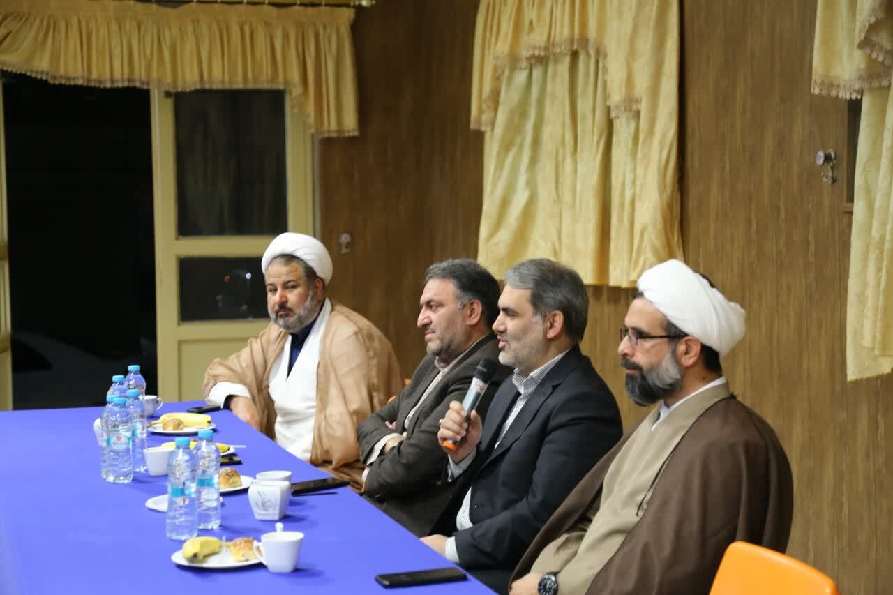 از نگاه تحولخواهی جامعه به استادان تا تأکید بر کاهش ساحت اجرا؛ تقنین و علم و دانش از نگاه تحولخواهی جامعه به استادان تا تأکید بر کاهش ساحت اجرا؛ تقنین و علم و دانش